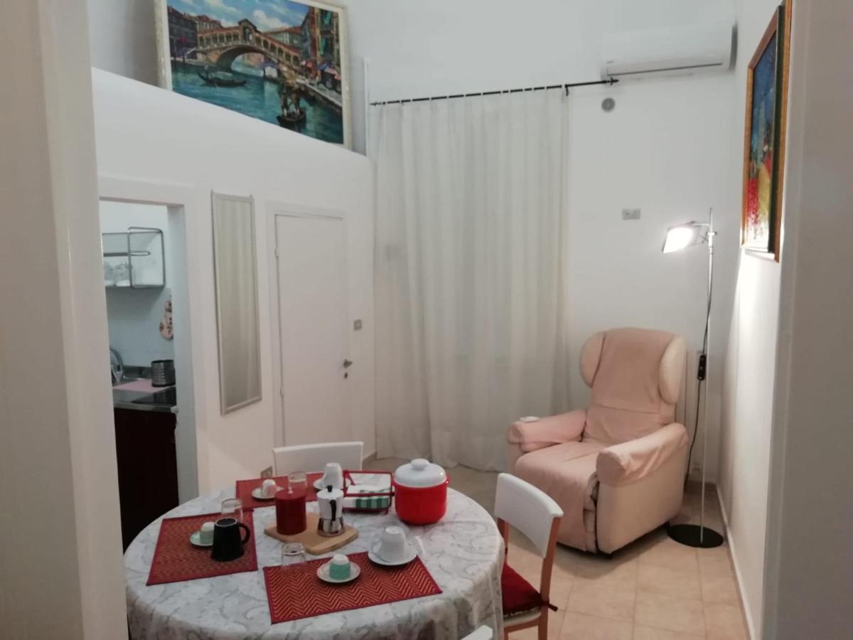 Rosso Quintino Apartment Bari Exterior photo